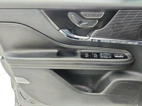 Used 2022 Lincoln Corsair FWD image 34