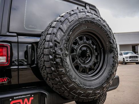 Used 2025 Jeep Wrangler Sport AWD/4WD image 64