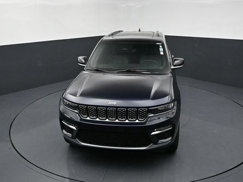 Used 2024 Jeep Grand Cherokee Summit AWD/4WD image 13