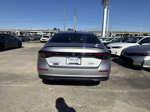 Used 2024 Honda Accord Sport image 5