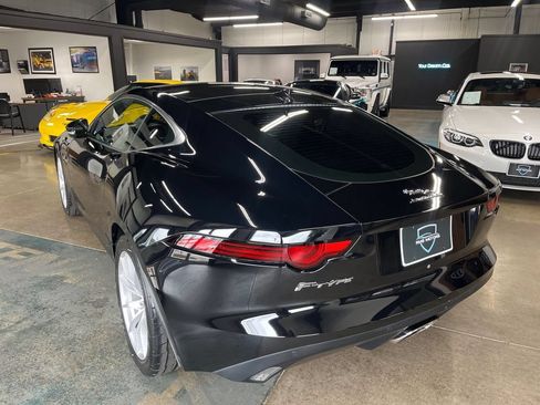Used 2018 Jaguar F-TYPE Coupe RWD image 8