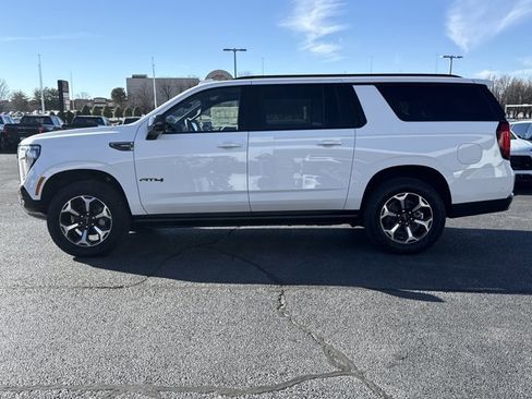 New 2026 GMC Yukon XL AT4 w/ AT4 Premium Package image 12