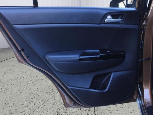 Used 2021 Kia Sportage EX image 41