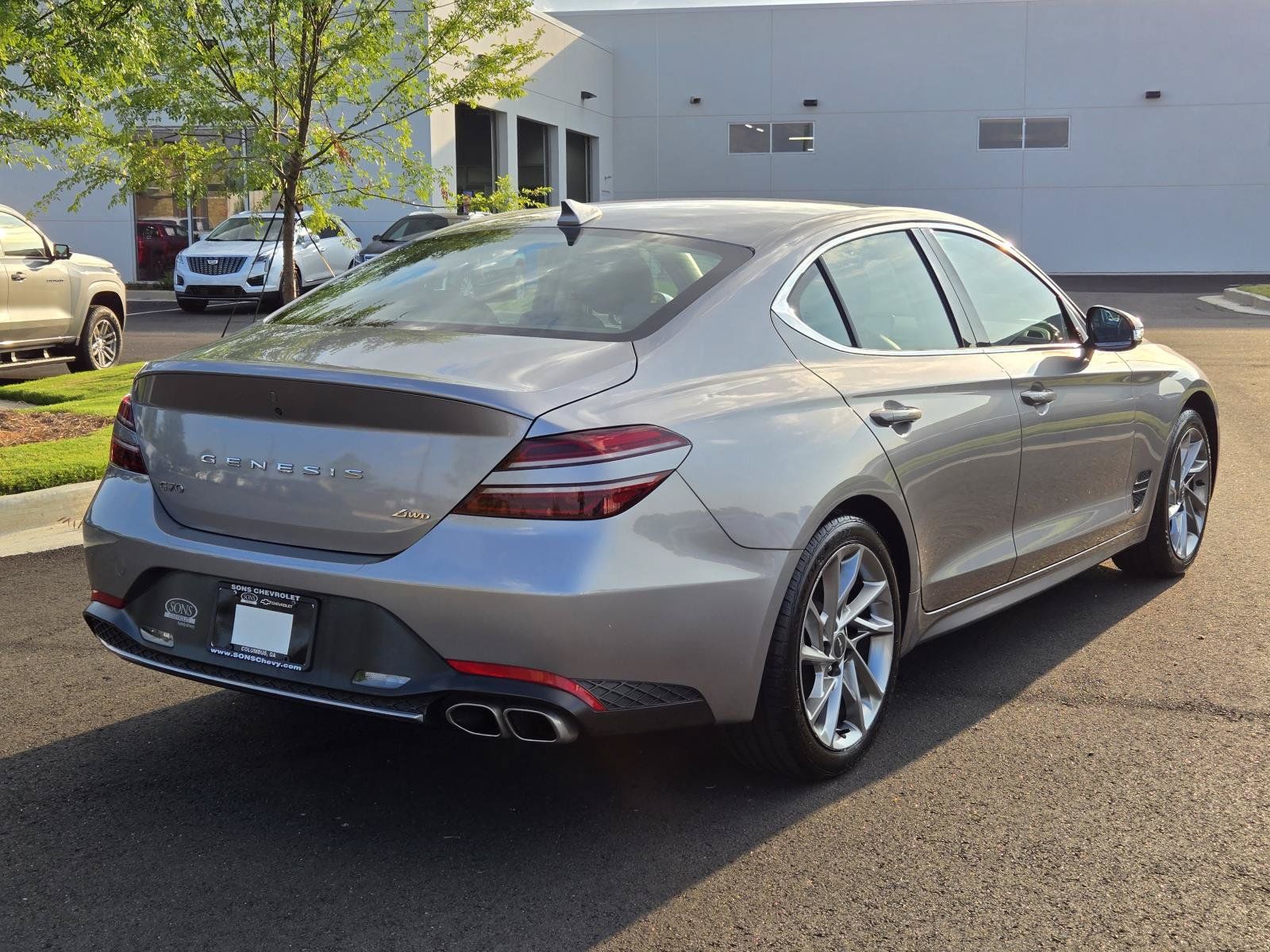 Used 2022 Genesis G70 2.0T AWD/4WD image 9