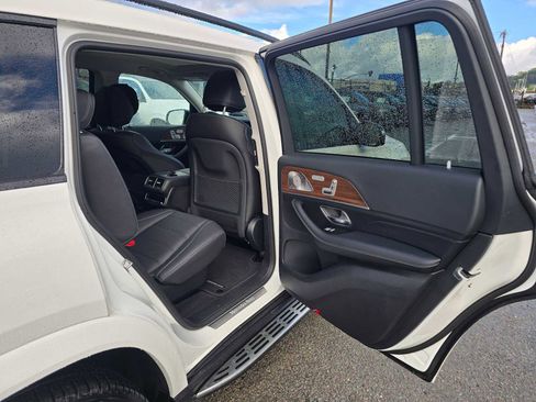 Used 2026 Mercedes-Benz GLS 450 4MATIC image 14