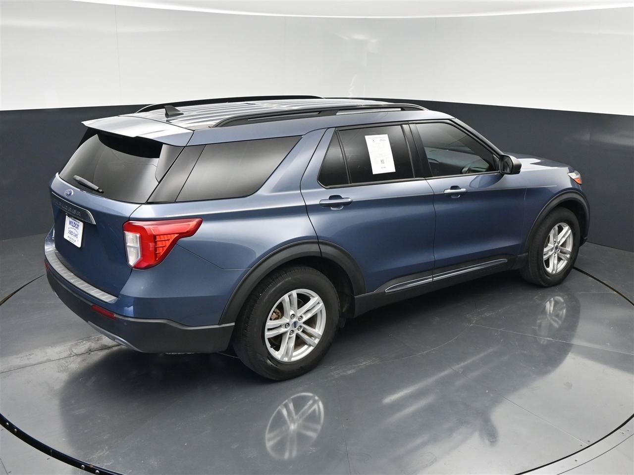 Used 2021 Ford Explorer XLT w/ Equipment Group 202A RWD image 23
