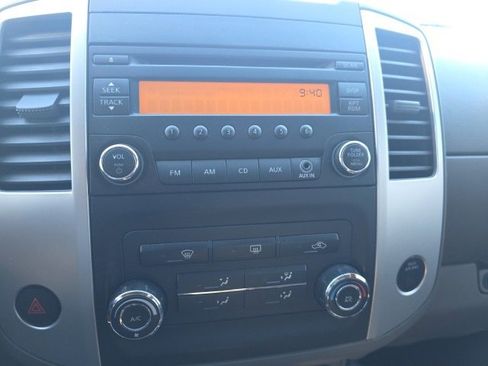 Used 2015 Nissan Frontier S image 18