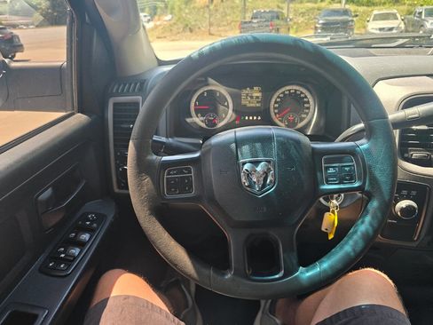 Used 2014 RAM 2500 Tradesman w/ Chrome Appearance Group image 23