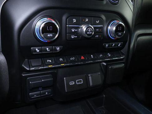 Used 2021 GMC Sierra 1500 Denali image 38