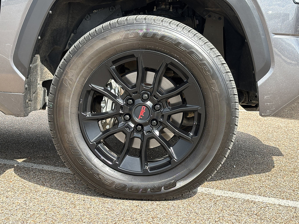Used 2022 Toyota Tundra SR5 AWD/4WD image 8