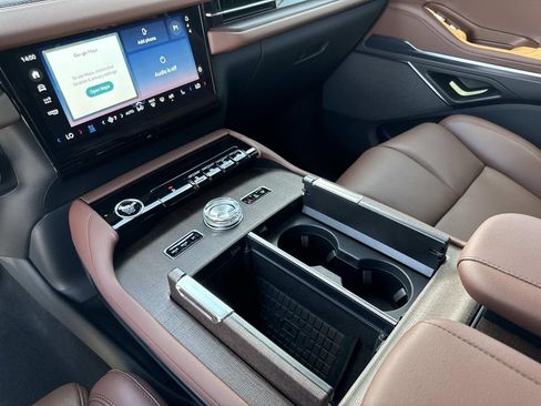 New 2026 Lincoln Navigator Reserve AWD/4WD image 26