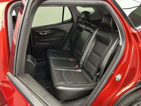 Certified 2022 GMC Terrain SLT w/ LPO, Floor Liner Package AWD/4WD image 11