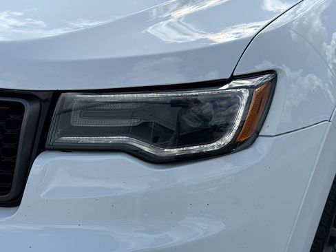 Used 2021 Jeep Grand Cherokee High Altitude AWD/4WD image 9