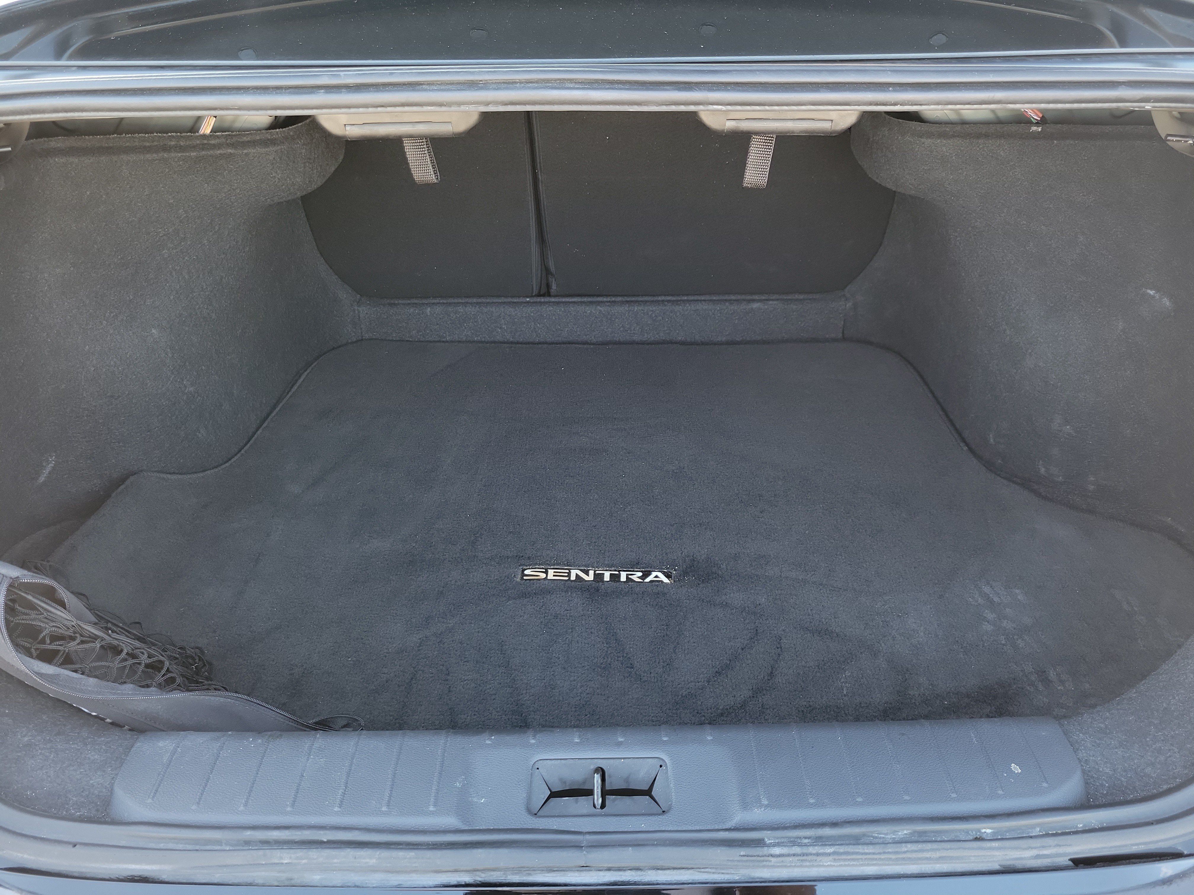 Used 2025 Nissan Sentra SR w/ Midnight Edition FWD image 10