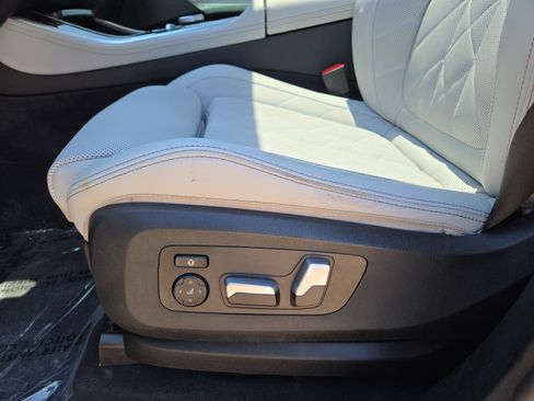 Used 2024 BMW X5 sDrive40i w/ Parking Assistance Package RWD image 24
