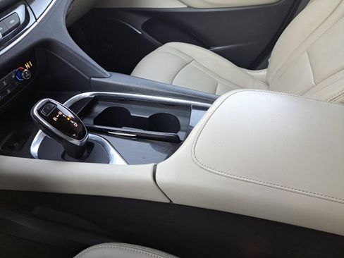 Used 2019 Buick Enclave Premium image 30