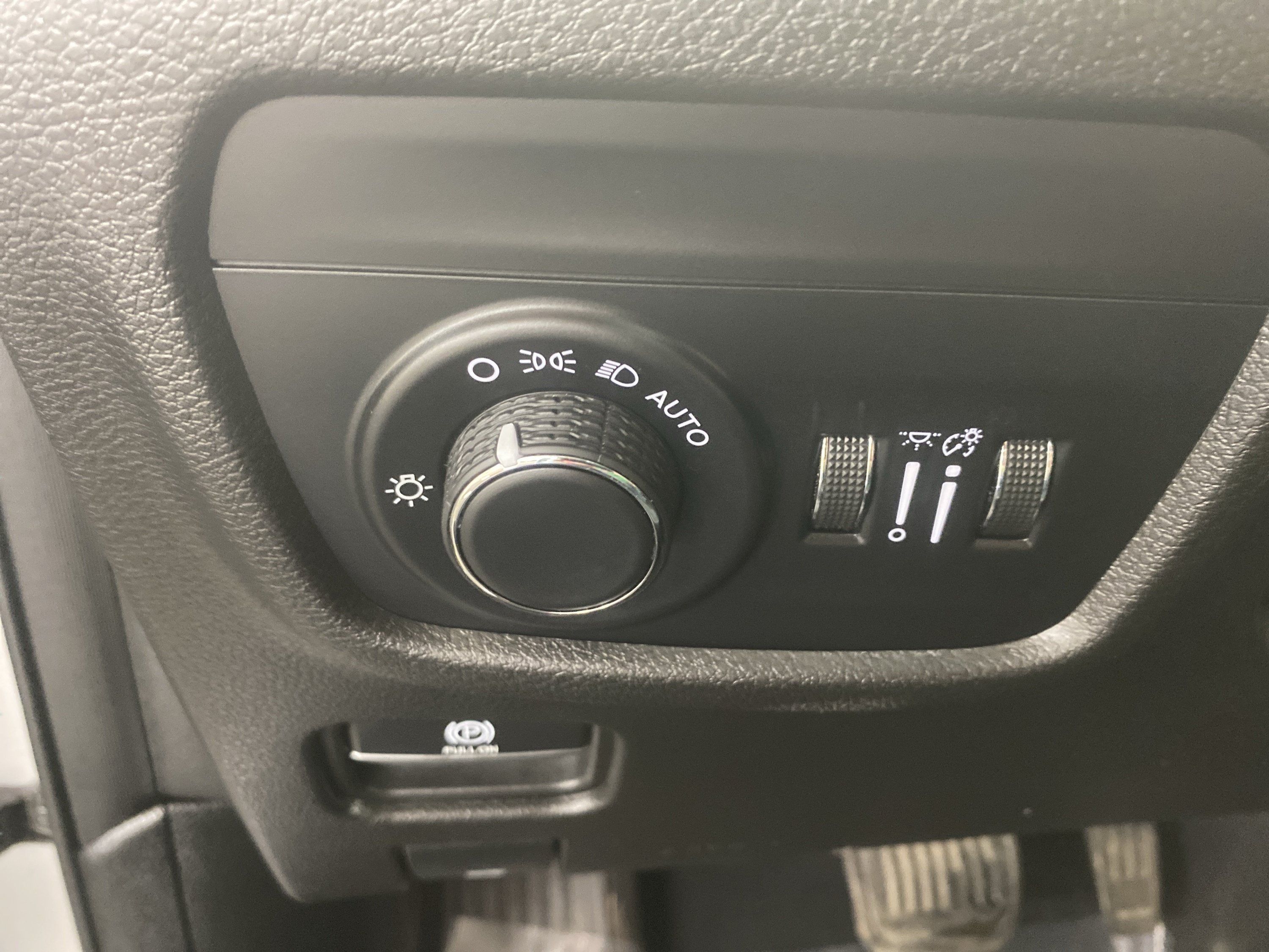 Used 2023 Jeep Grand Cherokee L Laredo AWD/4WD image 20