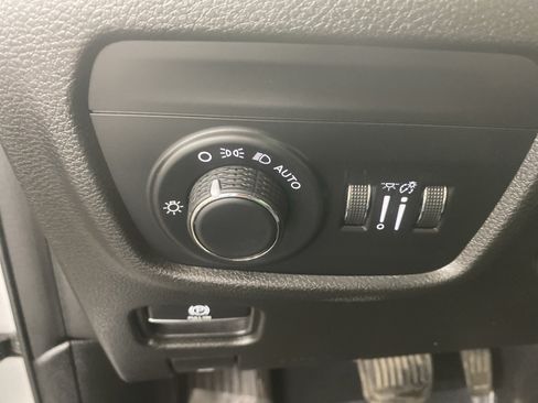 Used 2023 Jeep Grand Cherokee L Laredo AWD/4WD image 20