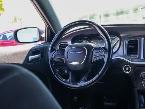 Used 2019 Dodge Charger SXT RWD image 23