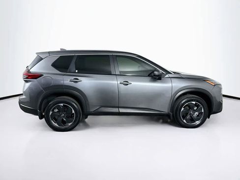 Used 2024 Nissan Rogue SV FWD image 25