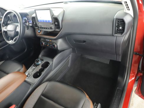 Used 2024 Ford Bronco Sport Outer Banks w/ Tech Package AWD/4WD image 17