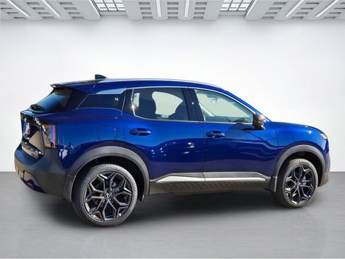 New 2026 Nissan Kicks SR AWD/4WD image 3