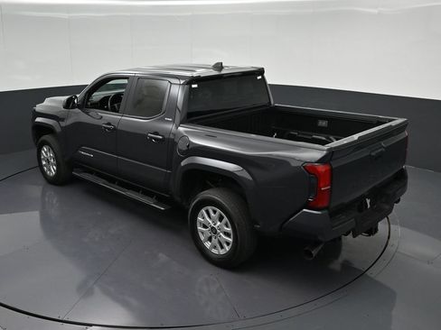 Used 2025 Toyota Tacoma SR5 RWD image 21