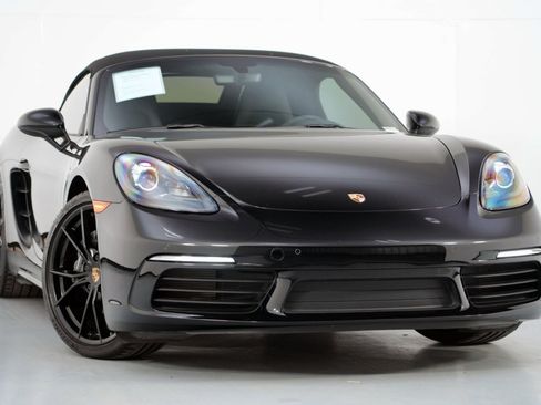 Used 2019 Porsche 718 Boxster image 4