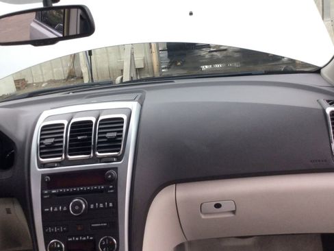 Used 2008 GMC Acadia SLT w/ Cargo Convenience Package image 26