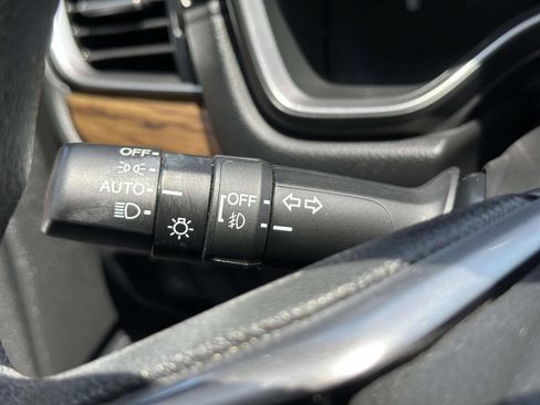 Used 2018 Honda CR-V EX image 16
