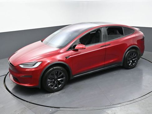 Used 2024 Tesla Model X image 42