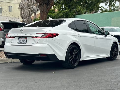 Certified 2025 Toyota Camry SE w/ Convenience Package FWD image 4