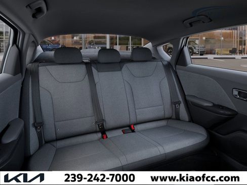 New 2025 Kia K4 LXS image 16