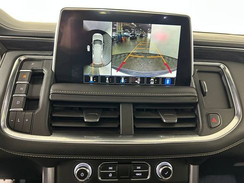 Used 2024 GMC Yukon SLT w/ SLT Premium Package AWD/4WD image 23