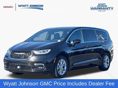 Used 2026 Chrysler Pacifica Limited