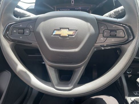 Used 2025 Chevrolet TrailBlazer LT FWD image 16