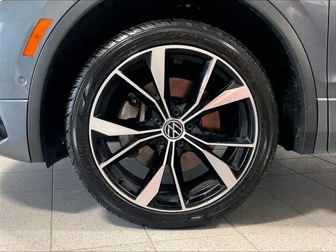 Used 2022 Volkswagen Tiguan SEL R-Line AWD/4WD image 7