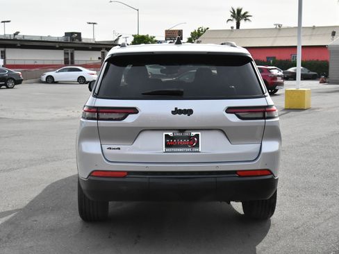 Used 2024 Jeep Grand Cherokee L Laredo image 7