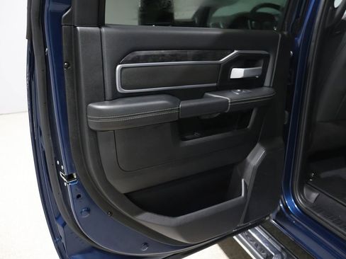 Used 2024 RAM 2500 Big Horn w/ Level 2 Equipment Group image 18