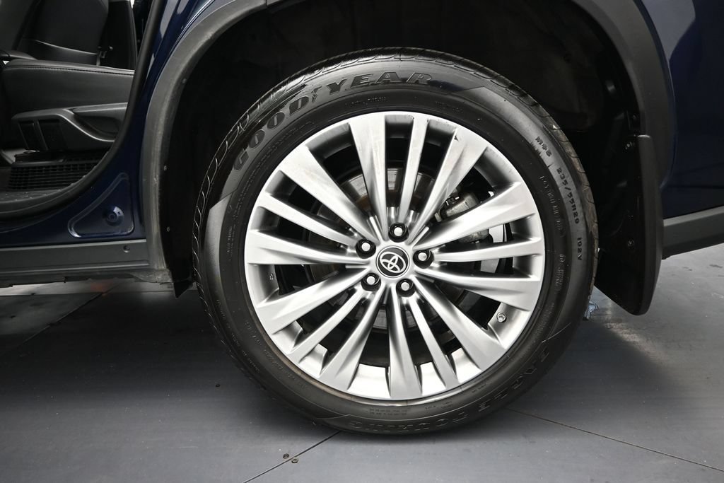 Used 2021 Toyota Highlander Platinum AWD/4WD image 39