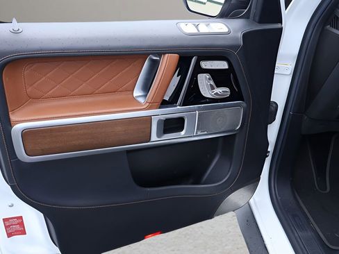 Used 2022 Mercedes-Benz G 550 image 9