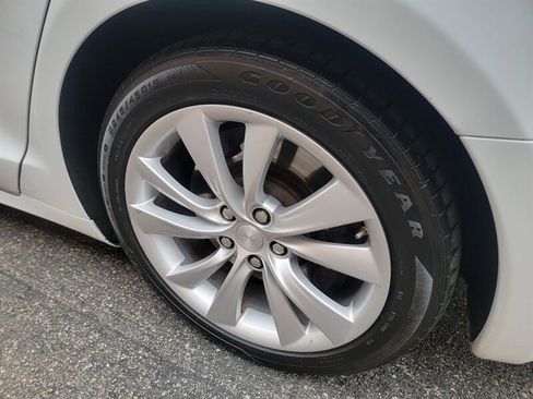 Used 2016 Tesla Model S image 34