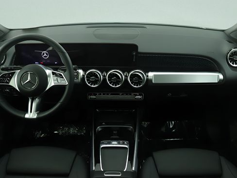 Certified 2026 Mercedes-Benz GLB 250 image 7