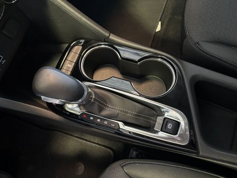 Used 2025 Buick Encore GX Preferred image 44