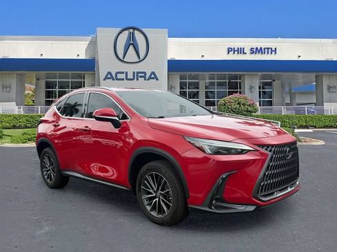 Used 2024 Lexus NX 250 FWD image 3