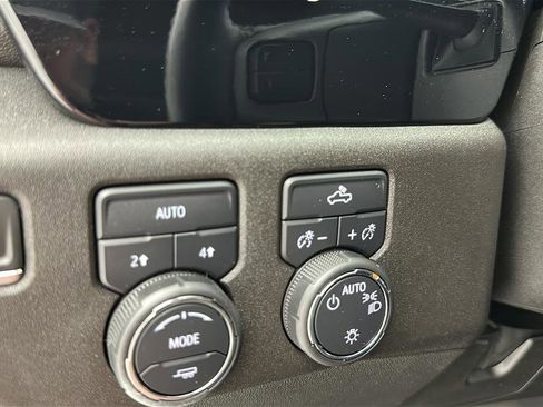 Used 2024 Chevrolet Silverado 1500 LT AWD/4WD image 23