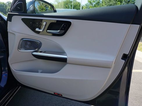 Used 2025 Mercedes-Benz C 300 Sedan image 58