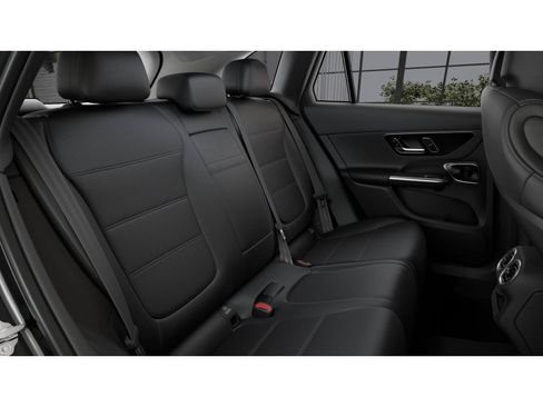 Used 2026 Mercedes-Benz GLC 300 4MATIC image 5