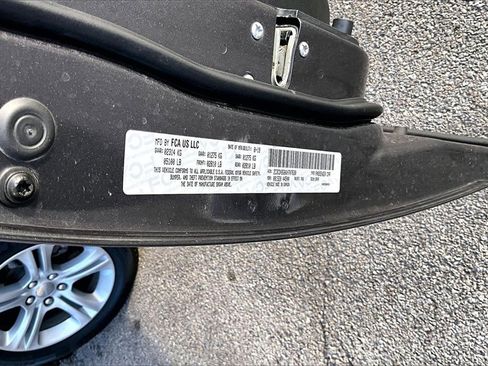 Used 2019 Dodge Charger SXT image 31