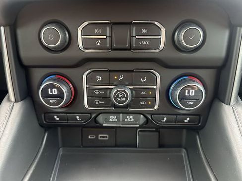 Used 2023 Chevrolet Tahoe LT w/ LT Signature Plus Package image 19